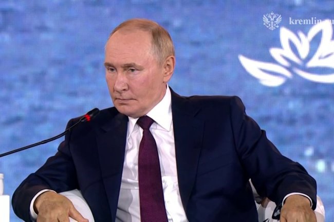 Владимир Путин / ВЭФ-2025