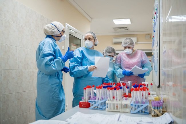 вирус коронавирус тест лаборатория врач 