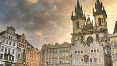 «Дикий акт вандализма»: МИД России о нападении на Русский дом в Чехии