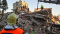 Турция землетрясение спасатель МЧС