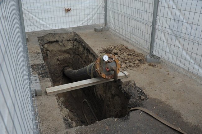 В центре Краснодара на двух участках меняют сети водоснабжения