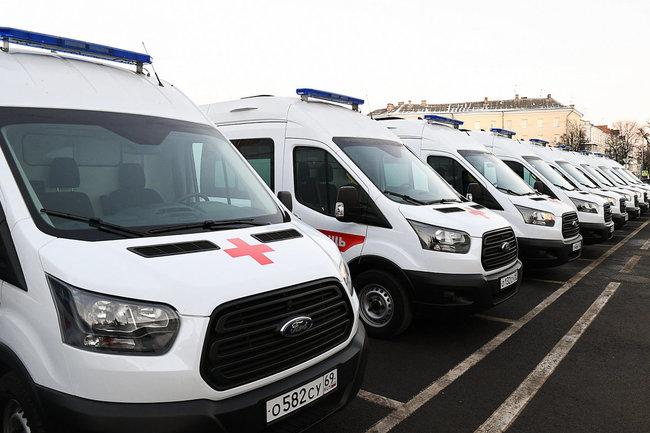 В районы Тверской области передали 22 машины скорой помощи