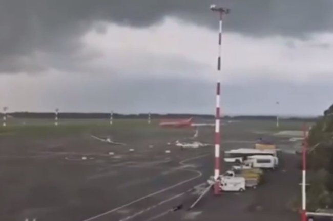 Нижнекамск / аэродром / смерч