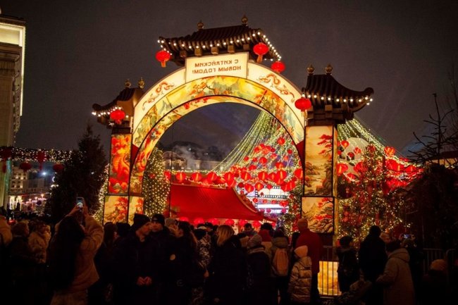 Украшение столицы к празднованию Китайского Нового года