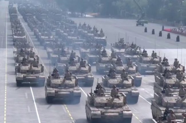 танк Тип 100 / Китай