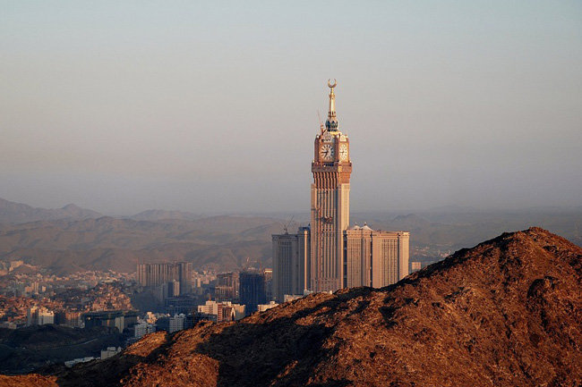 «Ваш билет — это виза»: Саудовская Аравия запустит новую программу для путешественников