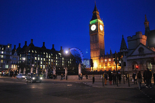 Великобритания парламент