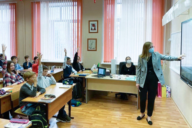 В Оренбургской области школьники с 5 по 10 классы вернутся за парты