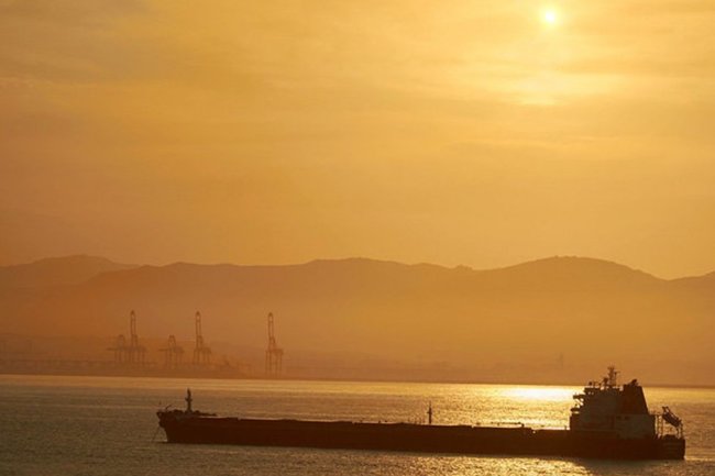 Ормузский пролив танкер нефть