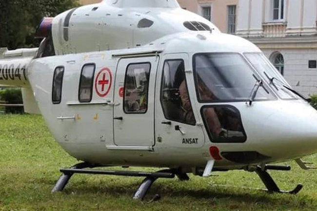 В ОКБ № 2 Тюмени на вертолете срочно доставили несовершеннолетний пациента