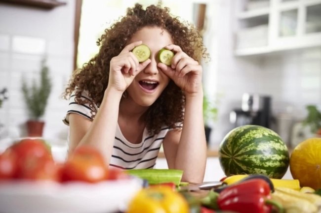 Если вы хотите сохранять хорошее зрение на протяжении всей жизни, важно употреблять пищу, богатую полифенолами.