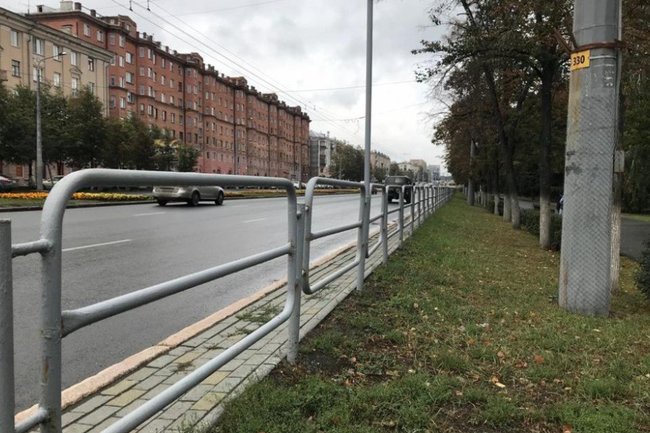 С проспекта Ленина в Челябинске исчезнут серые дорожные ограждения