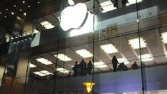 VK требует от Apple 58 миллионов рублей ежедневно за удаление из App Store