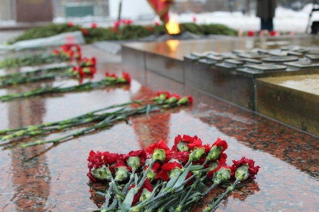 На советский памятник в Эстонии тайно вернули геройскую звезду