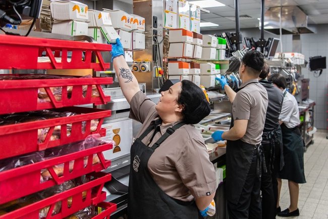 «Вкусно — и точка» начала делать биотопливо из отработанного фритюрного ...