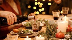 Эксперты рассказали россиянам о безопасных способах использования остатков новогодних блюд