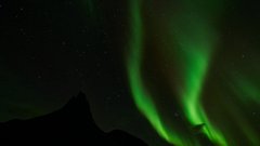 Китайцы поехали за зеленым сиянием в Мурманск для зачатия «счастливых детей»