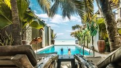 Владельцы отеля в Танзании, где москвичке оторвали пятку — россияне