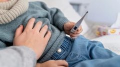 Детский отоларинголог Алиев выделил основные ошибки при лечении насморка у детей