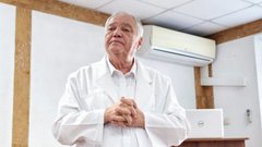 Ян Габинский, бывший руководитель кардиоцентра, выставил на продажу свою клинику за 2 миллиарда рублей