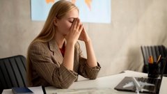 Эксперт по психологии Каталина объясняет, как различать лень и выгорание