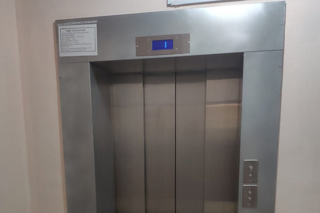 В многоэтажках Приморья заменили почти 300 лифтов