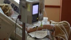 Пациентка с диагнозом рак устроила свадьбу в больнице и умерла через два дня