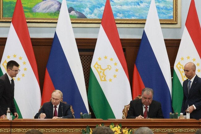 Владимир Путин / Эмомали Рахмон