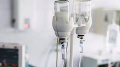 Медсестра в Индии использовала капельницу с чистящим средством против своего мужа