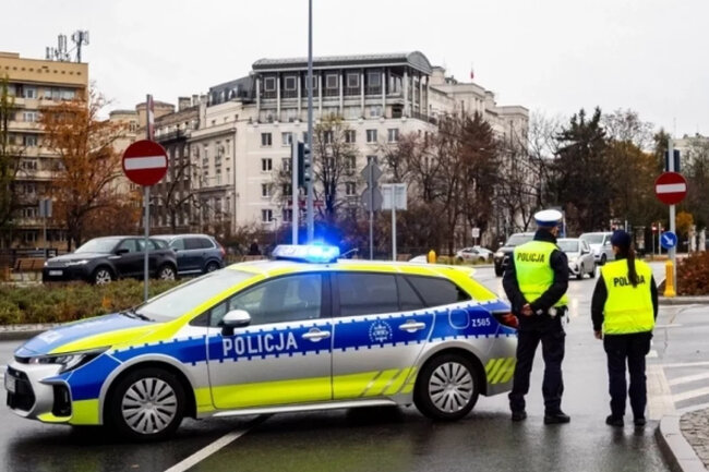 В Польше школьника с игрушечным тесаком приняли за вооружённого мужчину