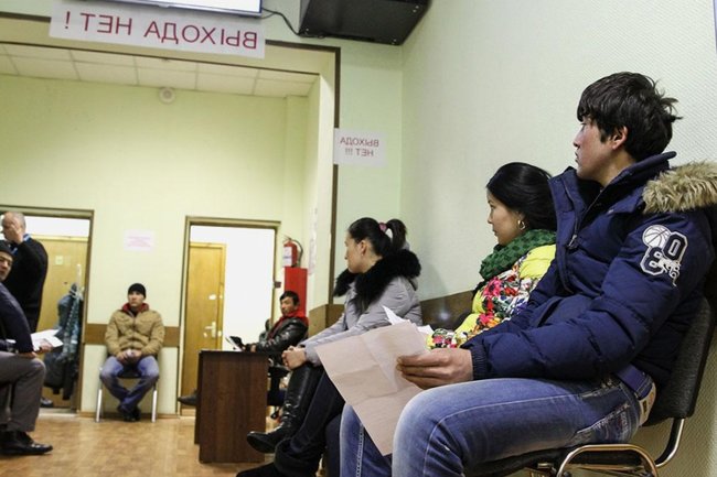 Тестирование мигрантов для получения патента на работу в Московском центре качества образования