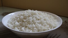 Рассыпчатый рис для гарнира: начните с сорта и мерного стакана