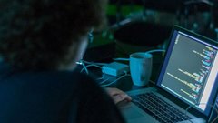 Появилась информация о том, когда ИИ начнет содействовать черным хакерам в создании вирусов