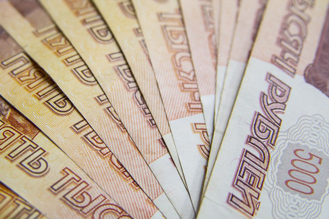 Новосибирская таможня выявила валютные махинации на миллиарды рублей