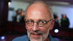 61-летний Гордон сообщил о предстоящей свадьбе с 23-летней девушкой