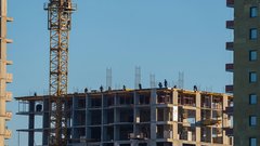 Аналитики предсказали значительное снижение продаж новостроек до минимального уровня за последние шесть лет