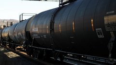 Петербургская биржа провела первые продажи импортного бензина