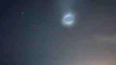 Астроном: Свечение в небе в Крыму и на Украине наблюдалось из-за работы двигателей Falcon 9
