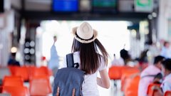 Семья из Великобритании путешествует с пачкой кофе в Австралию через Астрахань на автомобиле