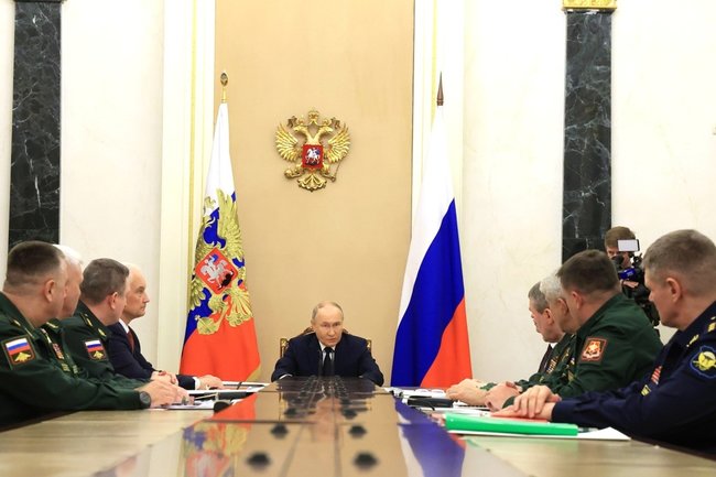 Владимир Путин / Встреча с командующими войсками военных округов.