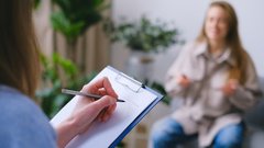 Психиатр объяснил причины убийства мальчика, которого мать обезглавила