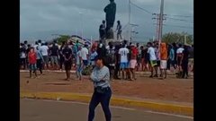 «Люди находят пути выжить»: российский путешественник о ситуации в Венесуэле