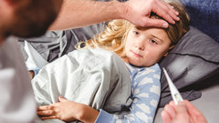 Волгоградцев предупредили о симптомах ковида у детей, требующих срочного вызова врача