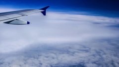 Специалист по сну Мелисса Ри назвала ключевую ошибку при джетлаге