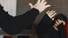 Психолог Моргунов: Недостаток навыков общения обид приводит к насилию в семьях