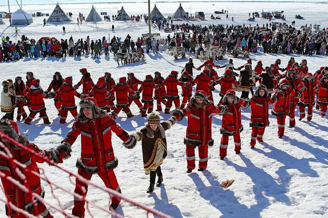 В Тарко-Сале проходит один из самых любимых праздников всех северян — День оленевода