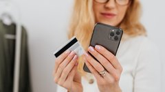 С 1 сентября в России запускается единая система учета платежных карт