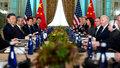 Калифорния. Вудсайд. Президент США Джо Байден (третий справа) и председатель КНР Си Цзиньпин (слева) во время встречи на полях саммита Азиатско-Тихоокеанского экономического сотрудничества. AP/TASS