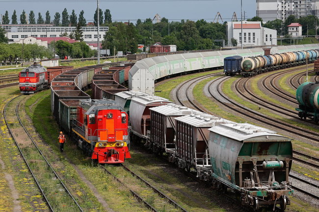 Литва отказалась таскать каштаны из огня: транзит в Калининград восстановится