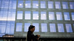 В Госдуме обсуждают сокращение рабочего времени для женщин в пятницу